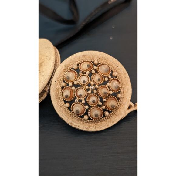 Vintage Florenza Trinket or Pill Box With Wiggly Googly Eyes Kiss Lock Closure - Picture 4 of 7